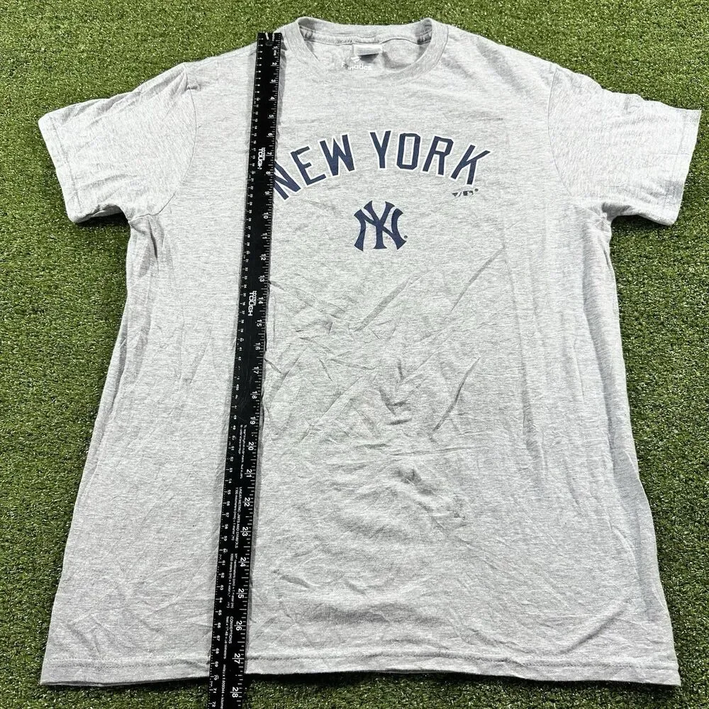 Fanatics New York Yankees Short Sleeve Shirt Mens M NWOT